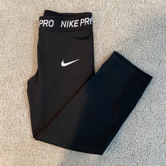 Girls- Nike Pro Black pants. This are not full length. - Picture 1 of 10
